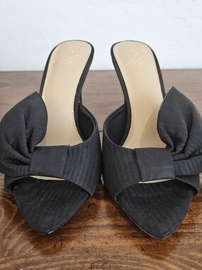 ANTONIO MELANI Classy Black Bow-Front Open-Toe Mules/Shoes Women's Size 6M NWT